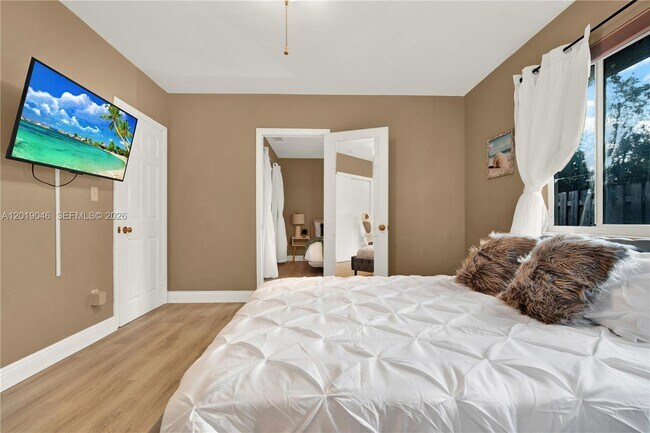 Foto del edificio - 1600 SW 10th St