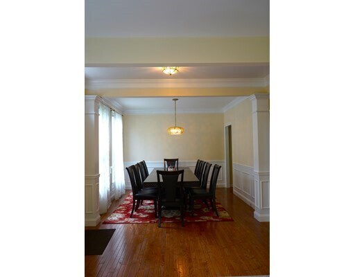 Foto del edificio - 8 Aspen Ave