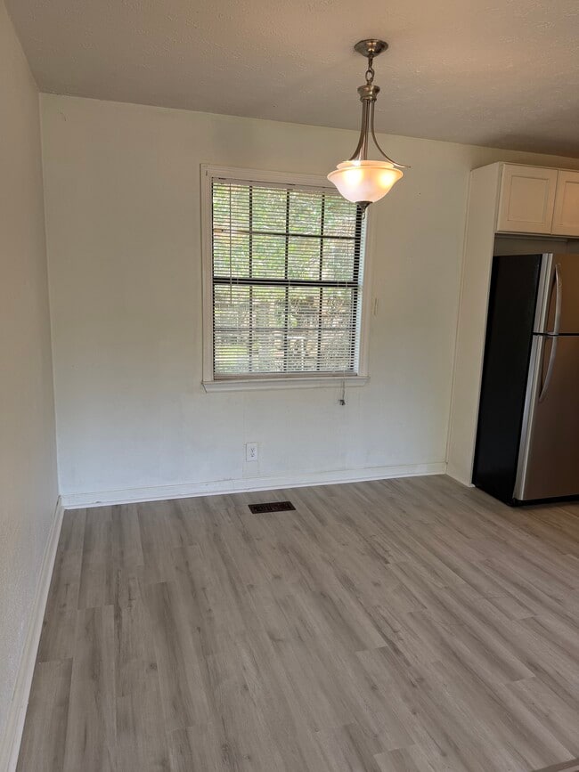 Building Photo - 329 Scalf Dr