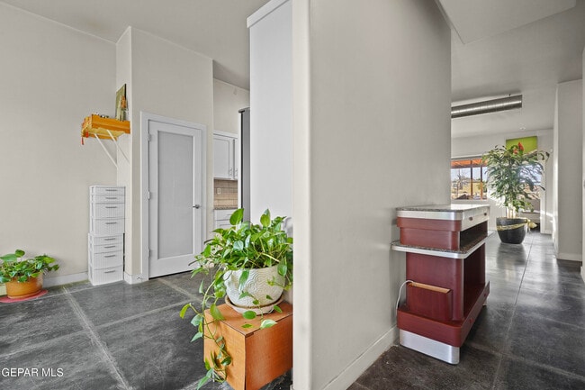 Foto del edificio - 14267 Richard Wiles