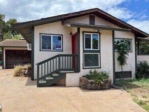 Building Photo - 242 Kanani Rd