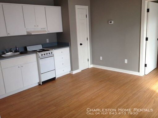 Foto del edificio - 2 Bedroom 2 Bath Cottage near Hampton Park