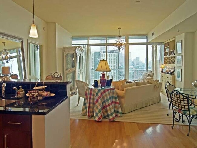 Foto del edificio - 950 W Peachtree St NW