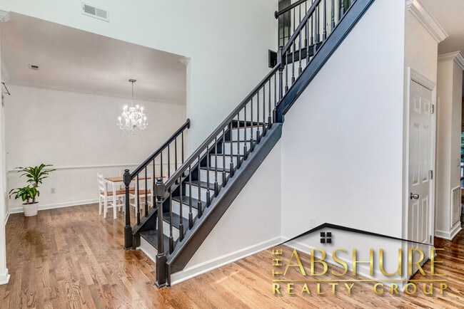 Building Photo - 306 Gingergate Dr