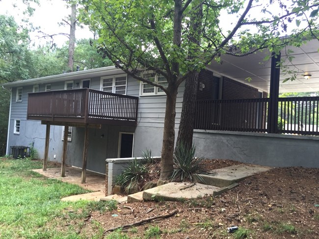 Building Photo - 465 N Hairston Rd