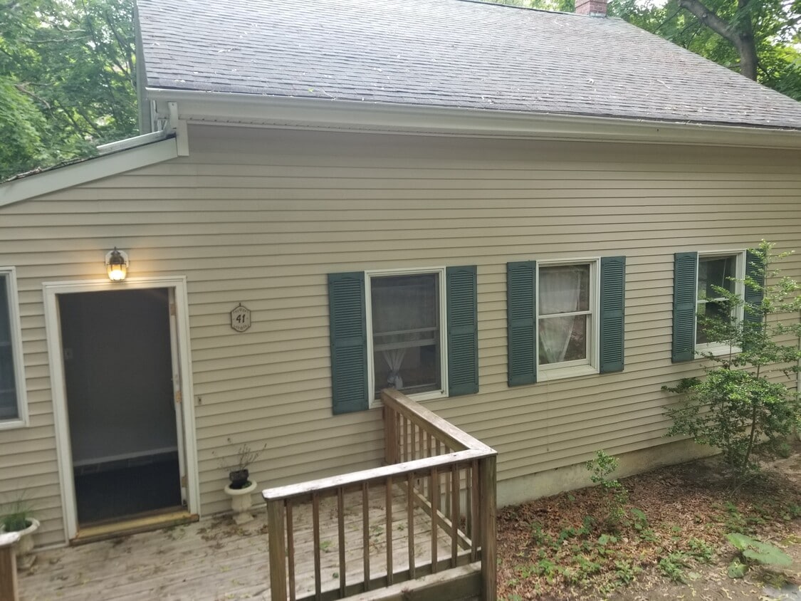 41 Rosewood Rd, Rocky Point, NY 11778 Rentals in Rocky Point at 41 Rosewood Rd Rocky Point, NY