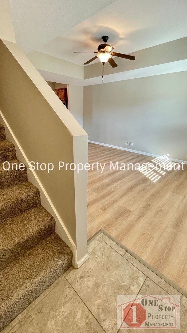 Foto del edificio - Gorgeous 4 bedroom, 2.5 bath home in Raymore!