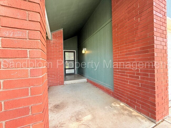 Building Photo - FOR LEASE | Broken Arrow - Union Schools | Available Now!