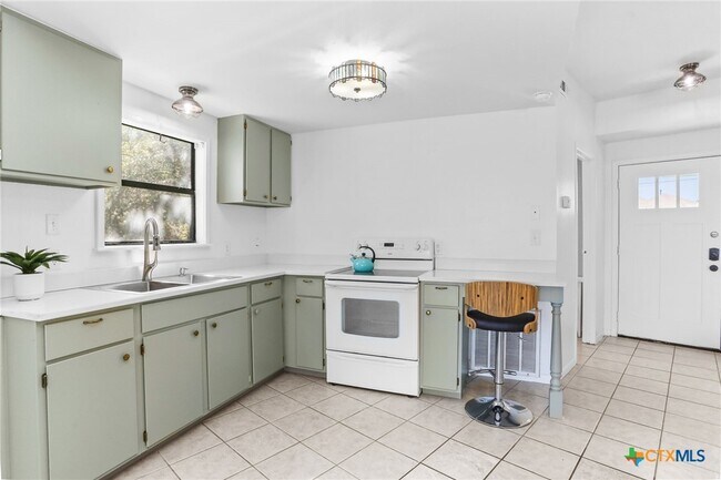 Building Photo - 1433 Riviera Dr