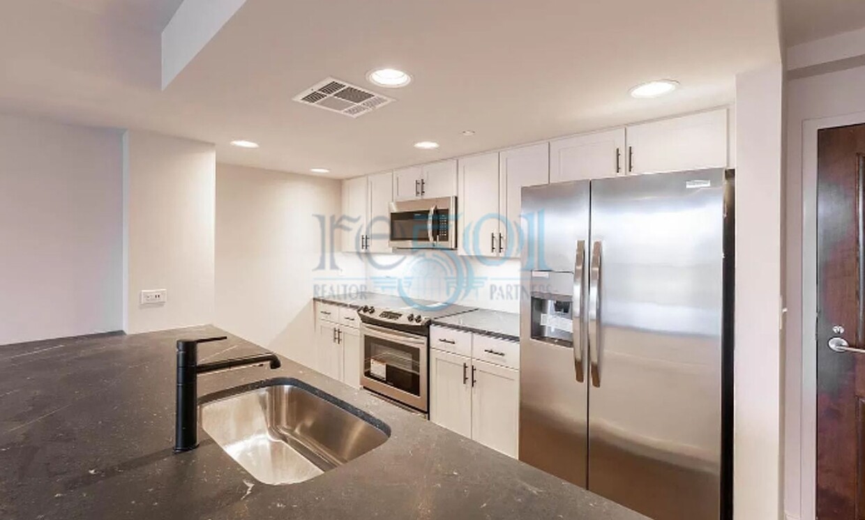 Primary Photo - 2 BR 2 BA Luxury Condominium
