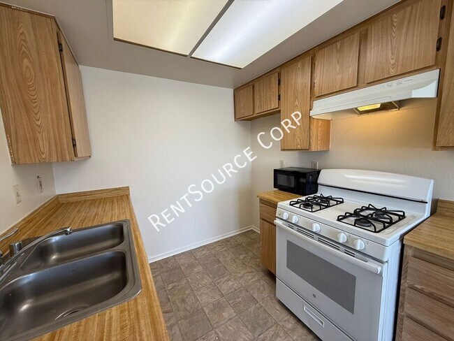 Foto del edificio - 44545 16th St E