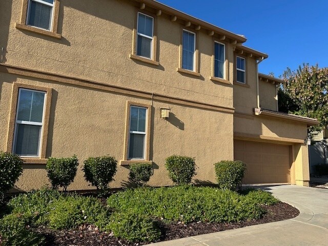 Foto del edificio - Patterson, Diablo Grande 3 bedroom 2.5 Bathroom Home.
