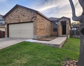 Building Photo - 205 Beech Dr