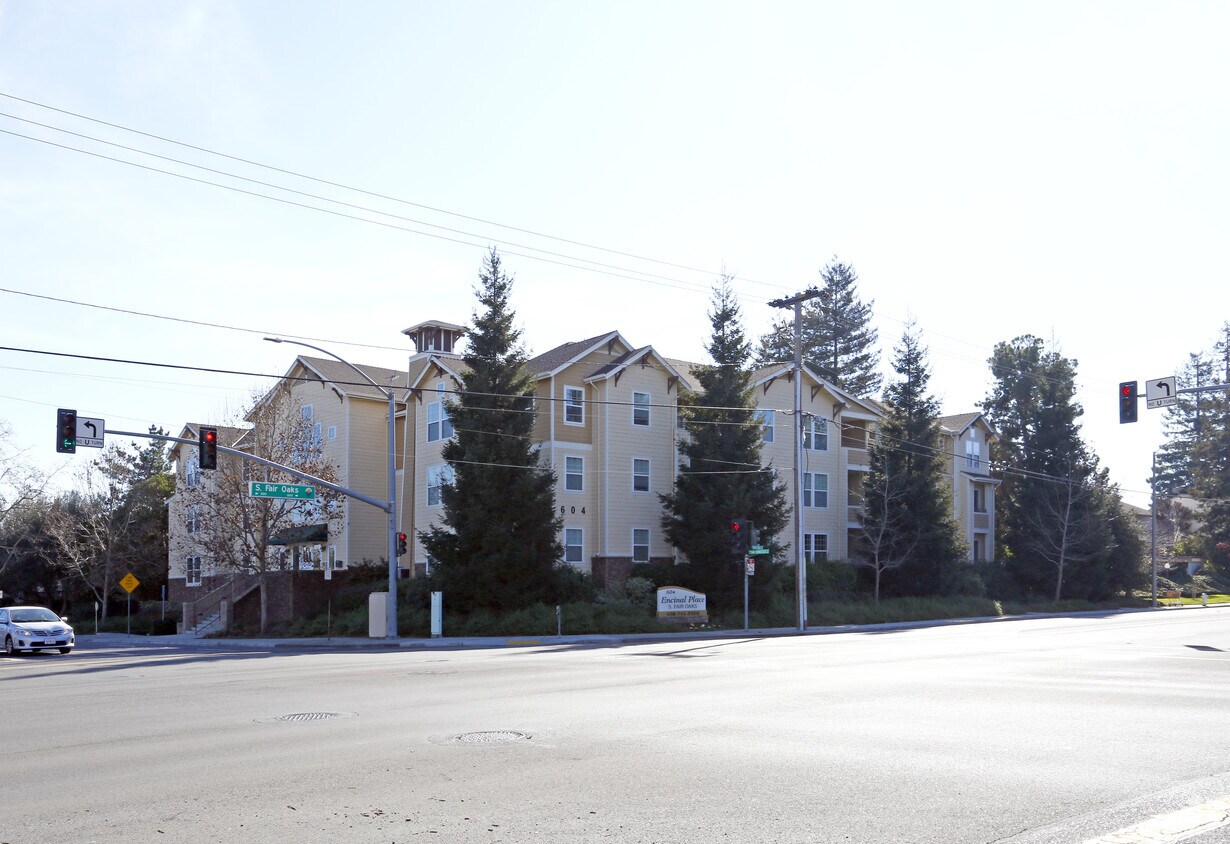 Encinal Place Apartments in Sunnyvale, CA