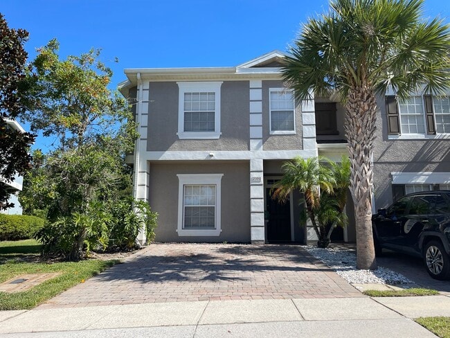 Fully Furnished 5-Bed End-Unit Townhome wi... - Fully Furnished 5-Bed End-Unit Townhome wi...