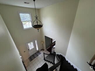 Building Photo - 184 Donna Ave