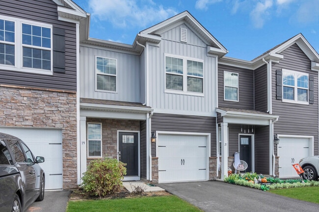 Building Photo - 19 Katherine Dr Building Photo - 19 Katherine Dr