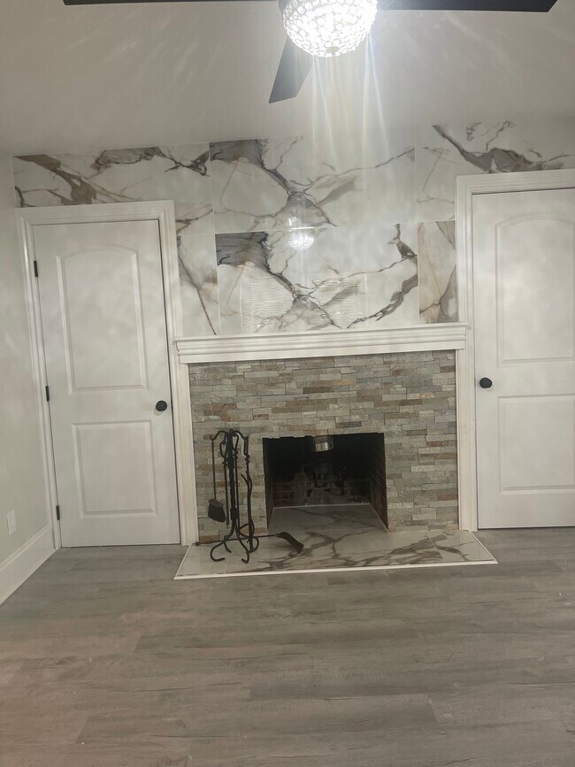 Photo - 157 Gordon Pl House