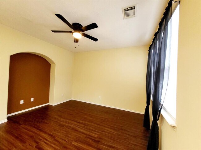 Foto del edificio - 17619 Bering Bridge Ln