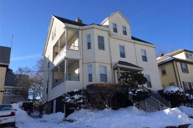 Building Photo - 27 Becket St