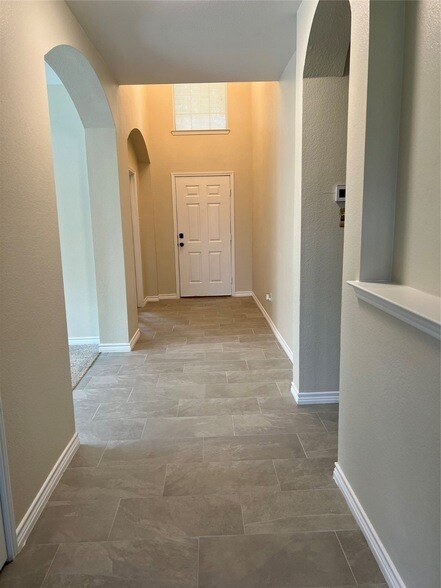 Foto del edificio - 15632 Gatehouse Dr