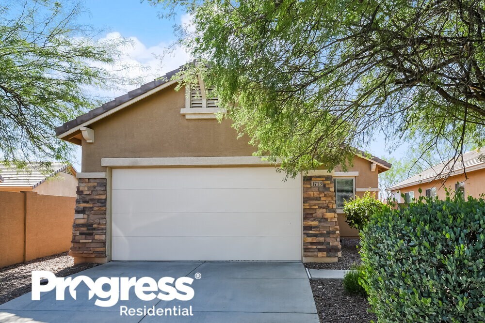 1713 W Owens Way, New River, AZ 85086 House Rental in New River, AZ
