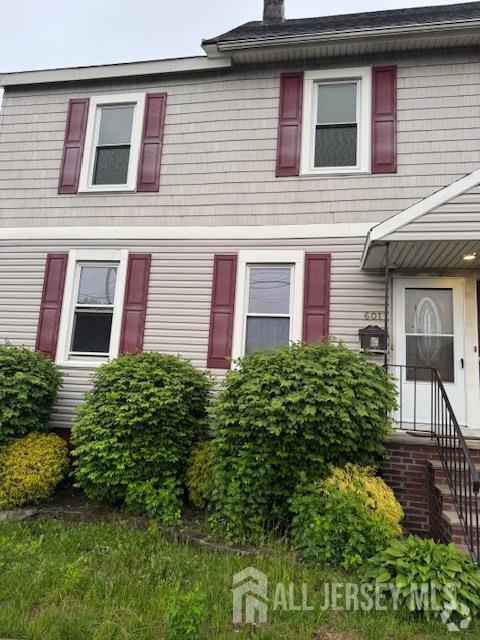 Building Photo - 601 Ridgeway Ave