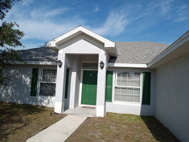 Foto del edificio - 963 Husted Ave SE