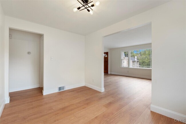 Building Photo - 236 Benham Ave