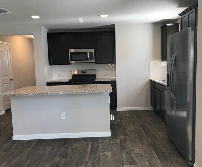 Foto del edificio - 108 Cranbrook Ln