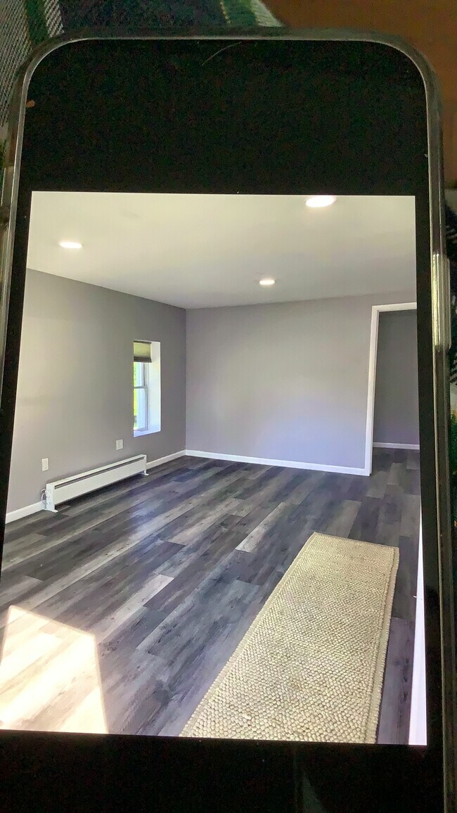Living room/family room - 59 Thiells Mount Ivy Rd