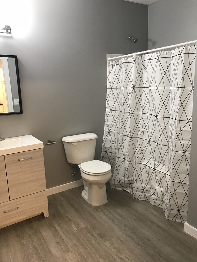 Foto del edificio - 208 1/2 Main St S