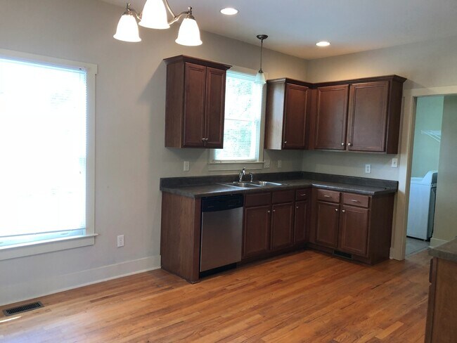 Building Photo - PRE-LEASING FOR AUGUST 2026!