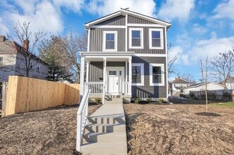 Building Photo - 555 Lilley Ave