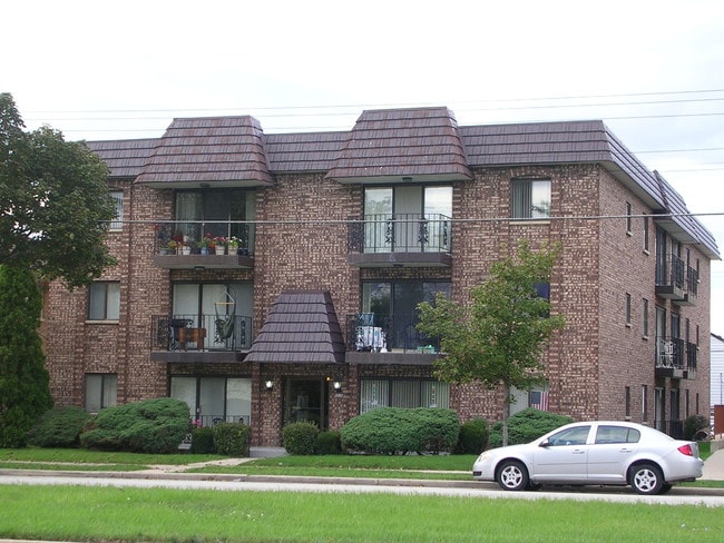 Building Photo - 5214 W Forest Home Ave