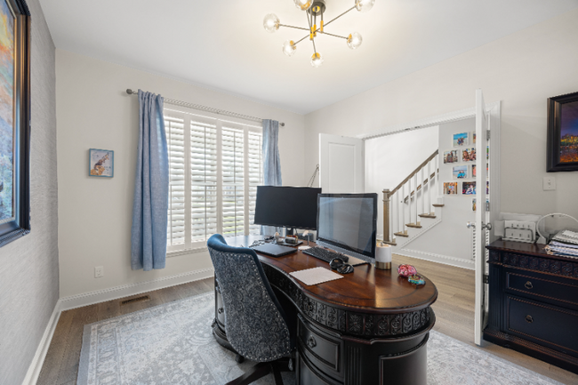 Foto del edificio - 8748 Forge Gate Ln
