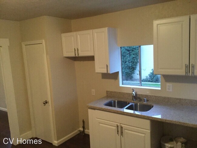 Building Photo - 3 br, 1 bath House - 793 N. Acacia Ave.
