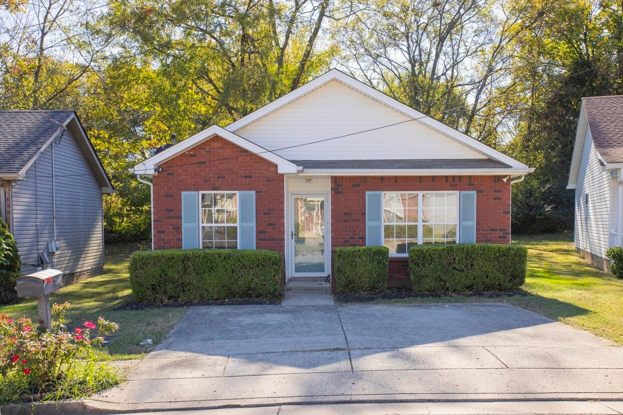 Primary Photo - 2029 Williams Valley Dr