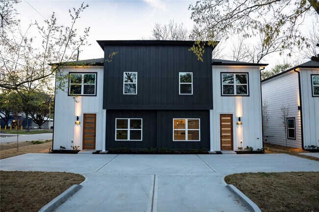 Foto del edificio - 8805 Parkway Dr