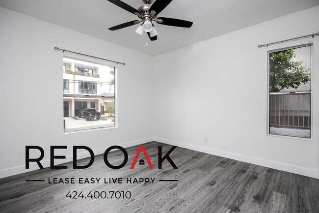 Foto del edificio - Stunning One Bedroom with Sunny Windows, U...