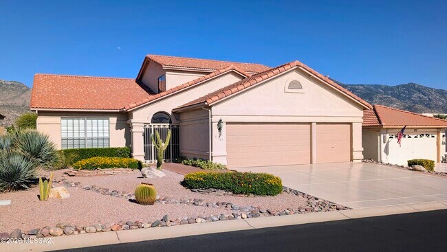 Building Photo - 37985 S Eagle Dr