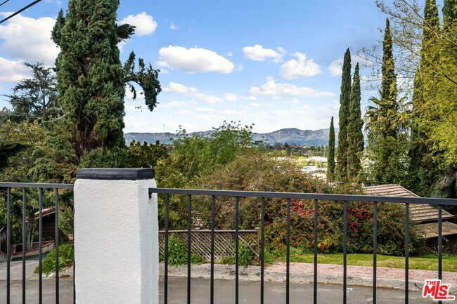 Building Photo - 5341 Elvira Rd