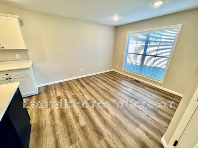 Building Photo - 7420 Lyman Ct