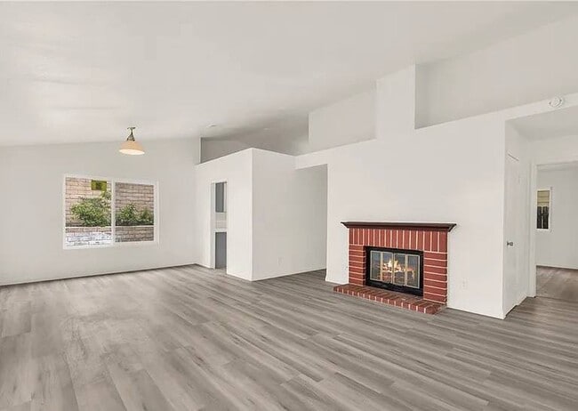Building Photo - 3440 N Amberwood Ave
