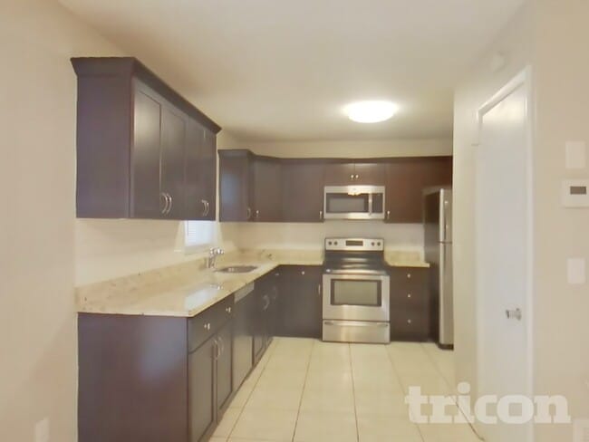 Foto del edificio - 12624 Eddington Rd