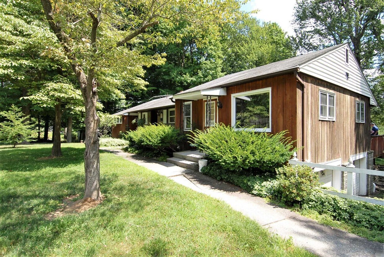 335 Cedar Hill Rd, Wappingers Falls, NY 12590 House Rental in