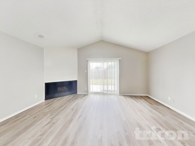 Foto del edificio - 1142 Shadyglen Cir