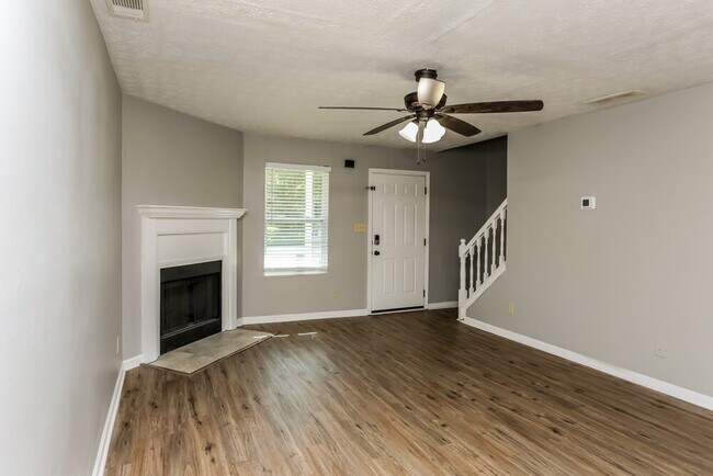 Foto del edificio - 7671 Antebellum Ln