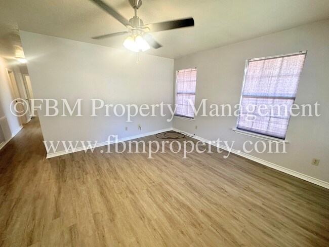 Foto del edificio - 313 FM 709 - Spacious 3 Bedroom, 2 Bathroo...
