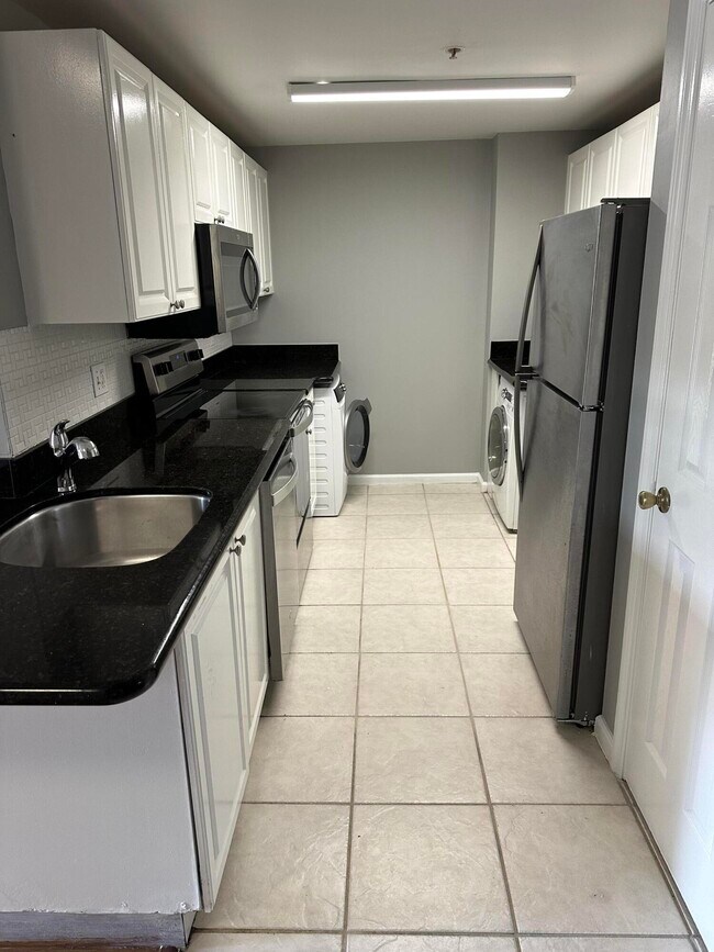 Foto del edificio - 2080 Greenview Shores Blvd